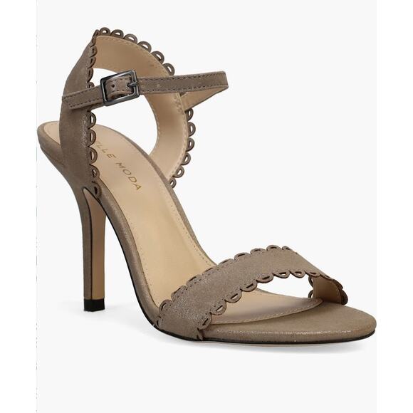 Pelle Moda Karen Pewter Heeled Sandal - Size 9.5M - NIB - Picture 1 of 10